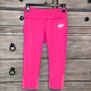 Nike crop leggings!